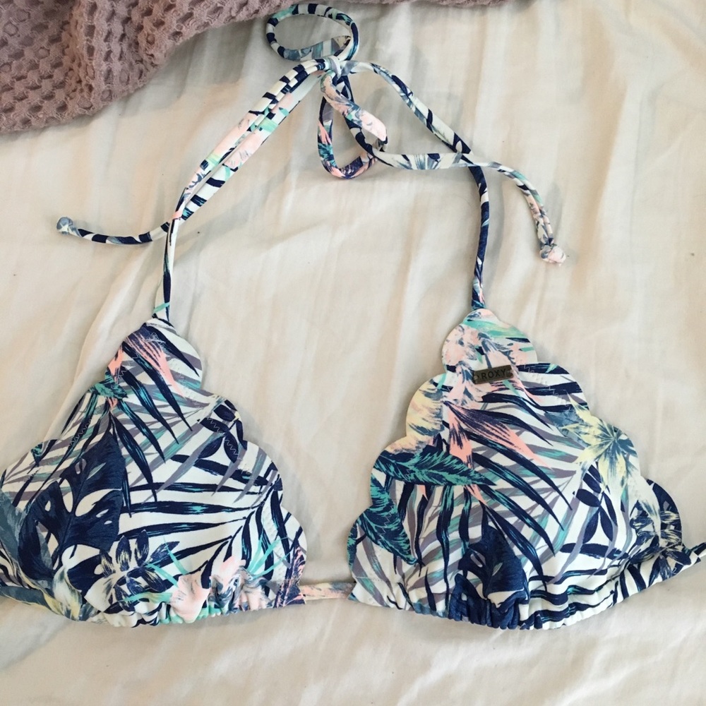 scalloped roxy bikini